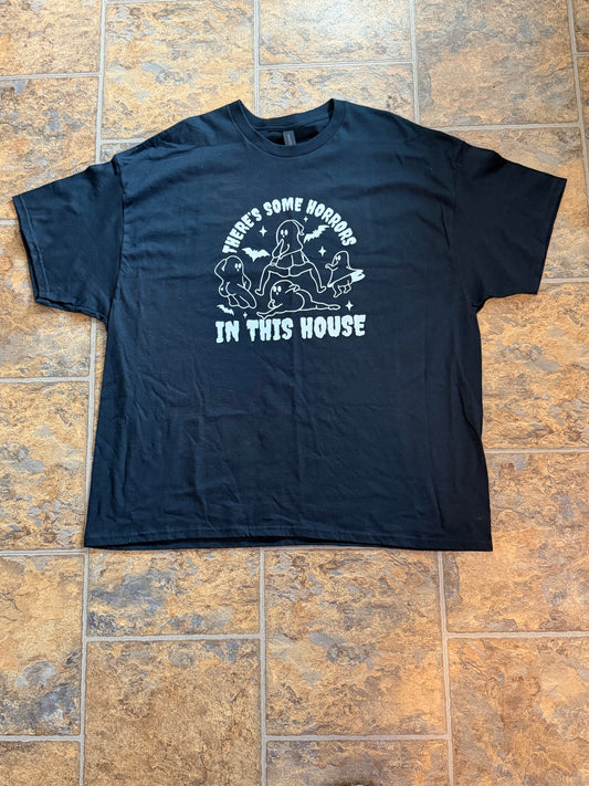 There’s some horrors in this house tee
