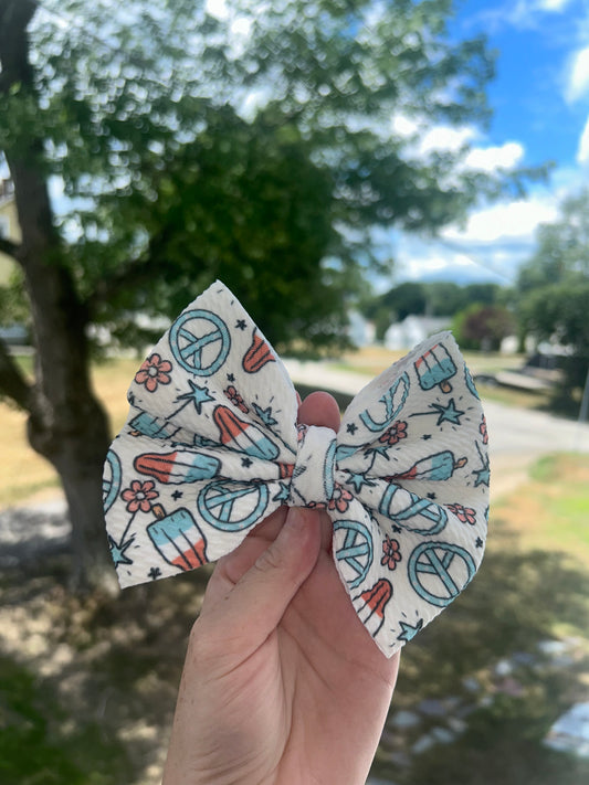 Freeze Pop 5 Inch Hair Bow